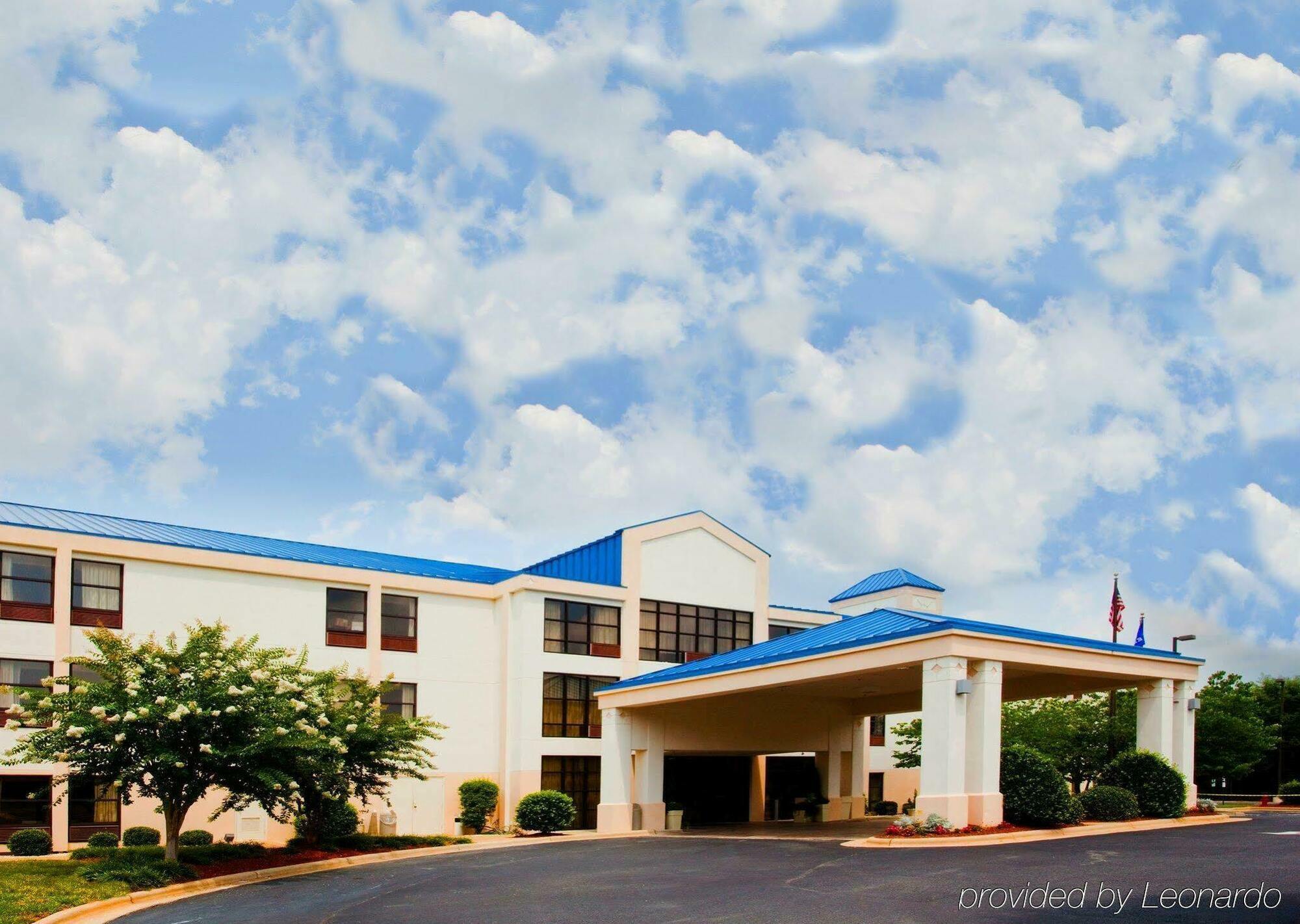 Holiday Inn Express Hillsborough-Durham Area By Ihg Exterior foto