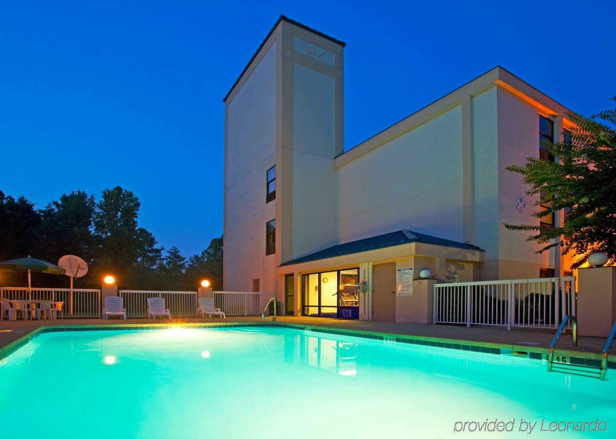 Holiday Inn Express Hillsborough-Durham Area By Ihg Exterior foto