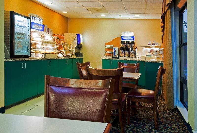 Holiday Inn Express Hillsborough-Durham Area By Ihg Exterior foto